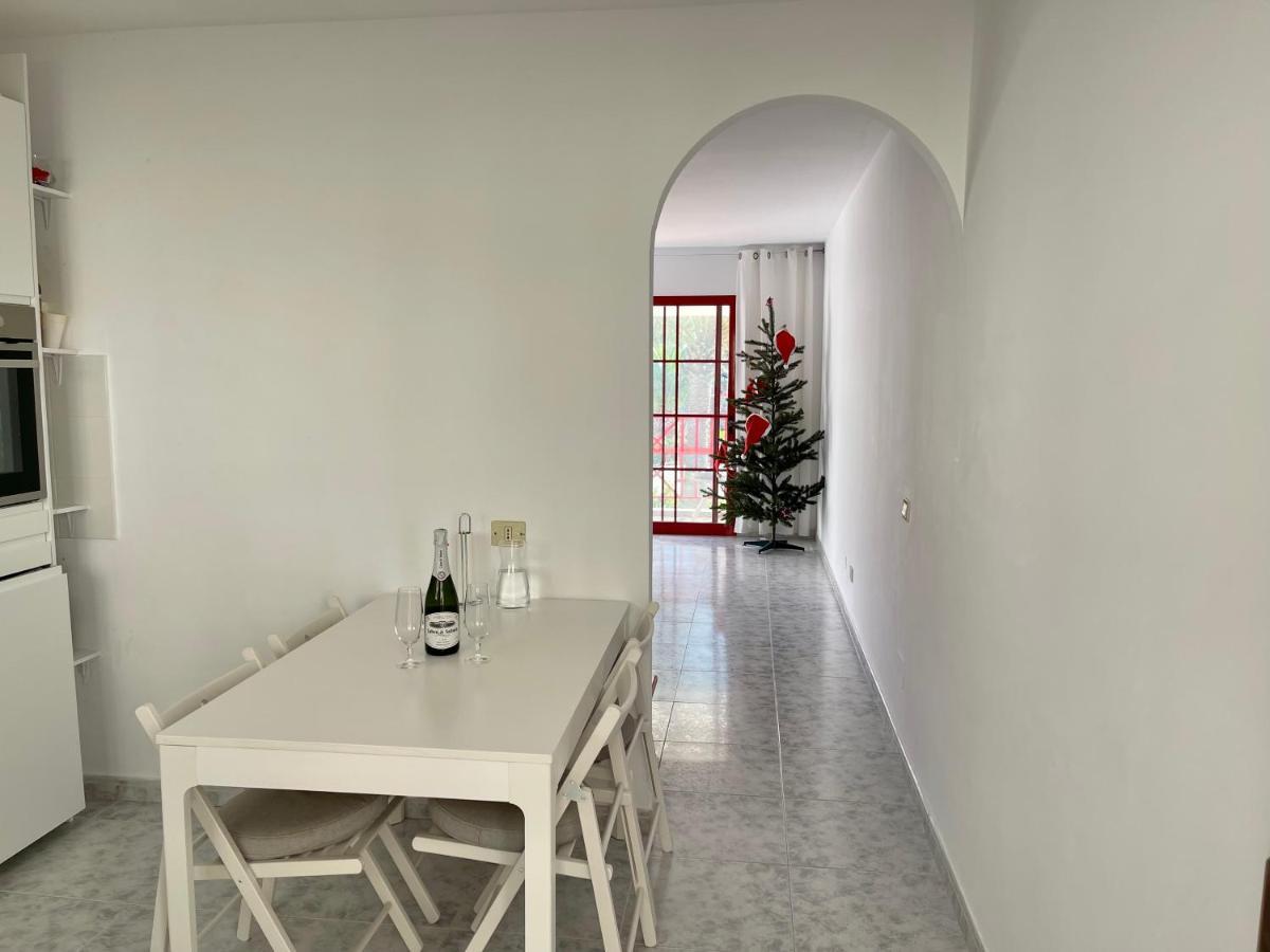 Cura Marina - Seaside Escape Close To The Beach Плая дел Кура Екстериор снимка